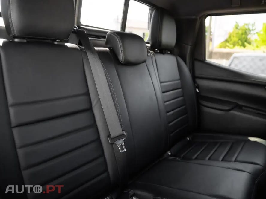 Mercedes-Benz X d Power 4-Matic