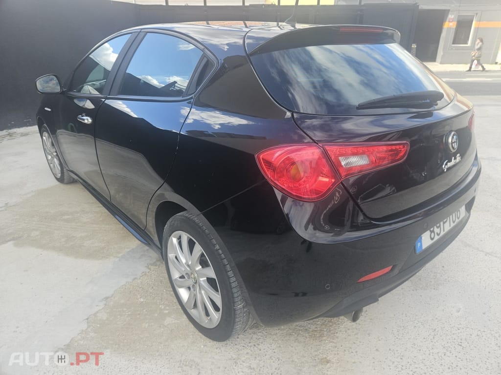 Alfa Romeo Giulietta 1.6 JTDm Trofeo