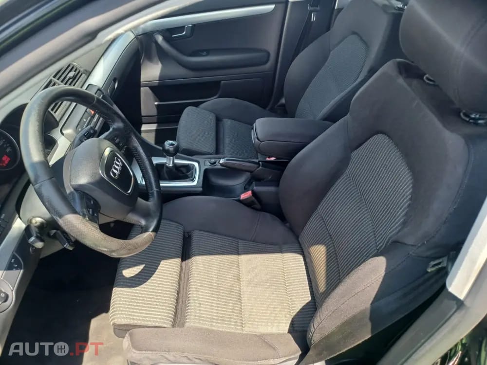 Audi A4 2.0 TDI S-line