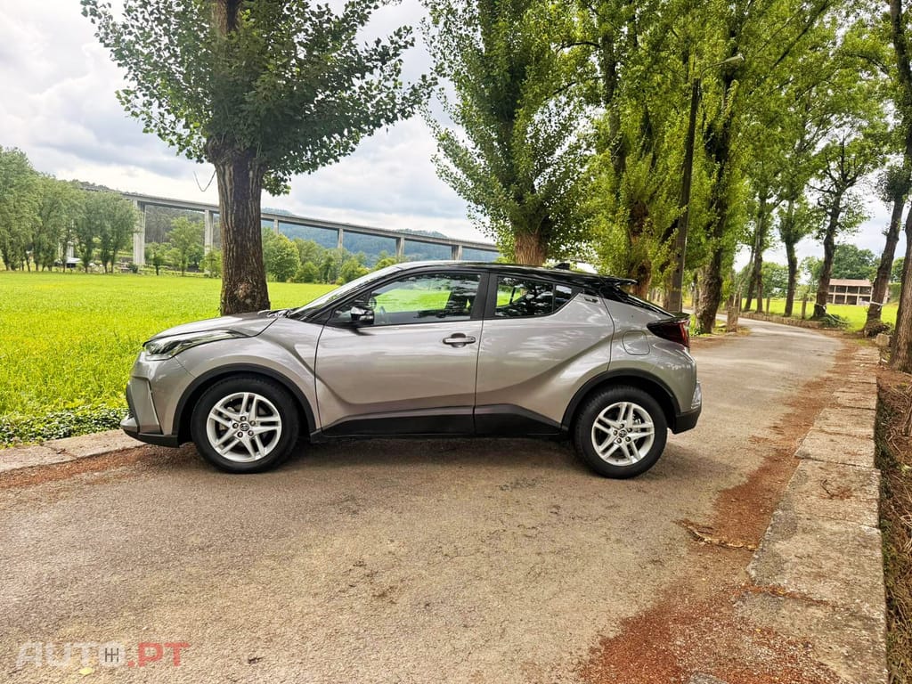 Toyota C-HR 1.8 Hybrid Dynamic Business