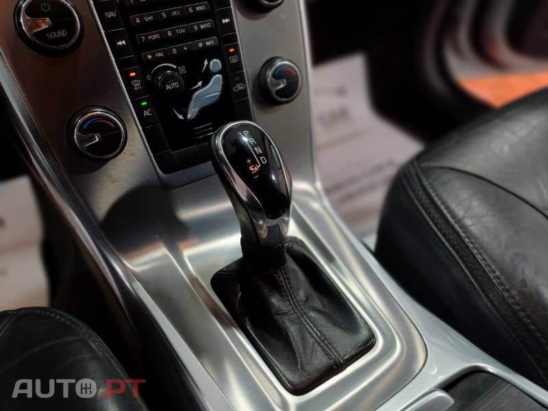 Volvo XC70 2.0 D4 Momentum Geartronic