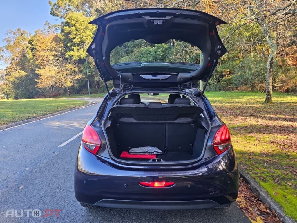 Peugeot 208 1.6 BlueHDi Allure