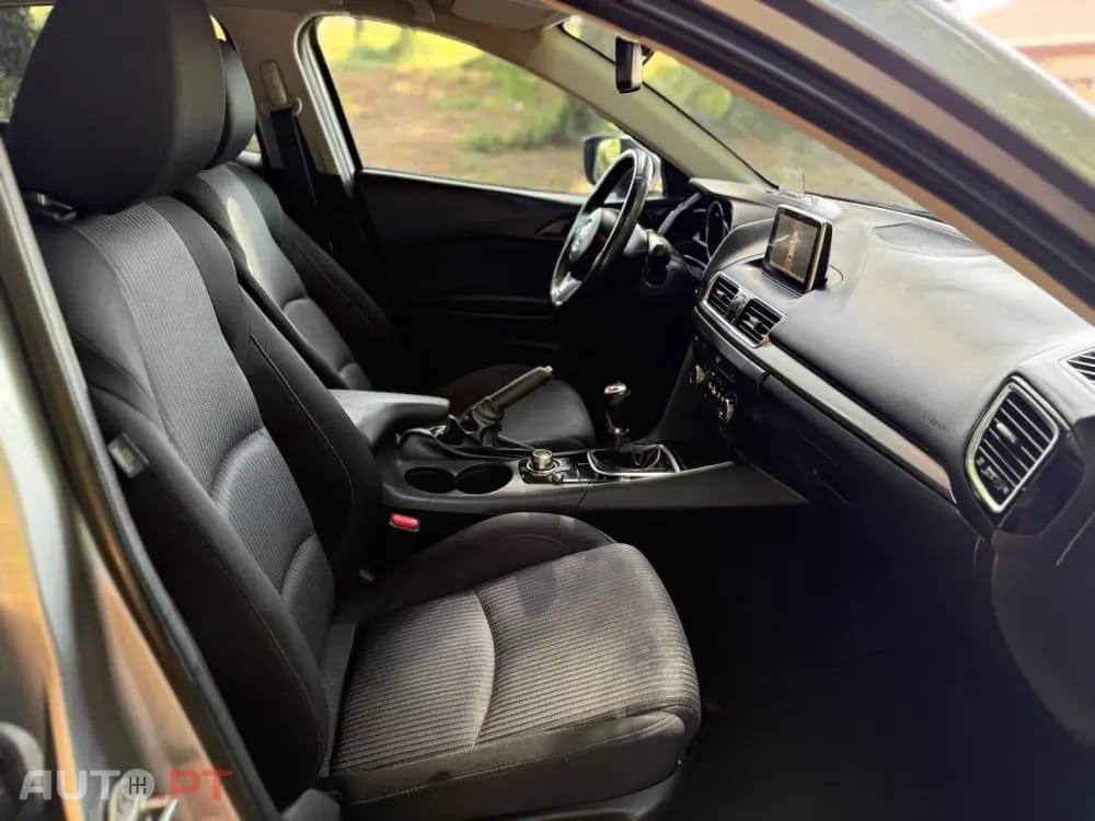 Mazda 3 1.5 Sky-D Excellence Pack Leather Navi