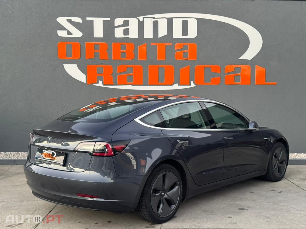 Tesla Model 3 Tração Traseira