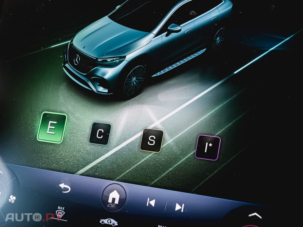 Mercedes-Benz EQE 350+ 