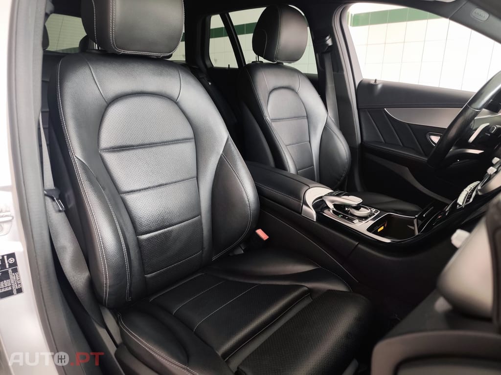 Mercedes-Benz C 250 BlueTEC AMG Line Aut. — fotografia 11