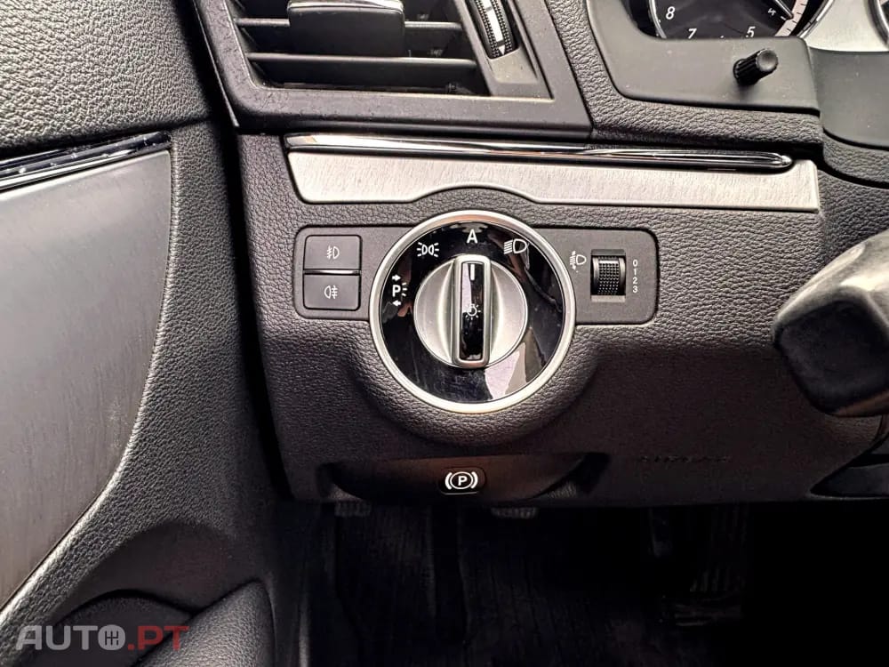 Mercedes-Benz E 220 CDi Avantgarde BlueEfficiency