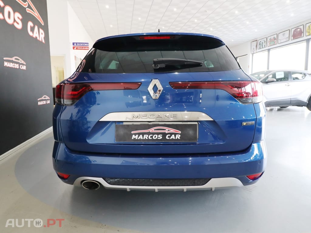 Renault Mégane Sport Tourer 1.5 Blue dCi R.S. Line