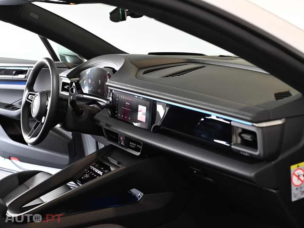 Porsche Macan 100kWh