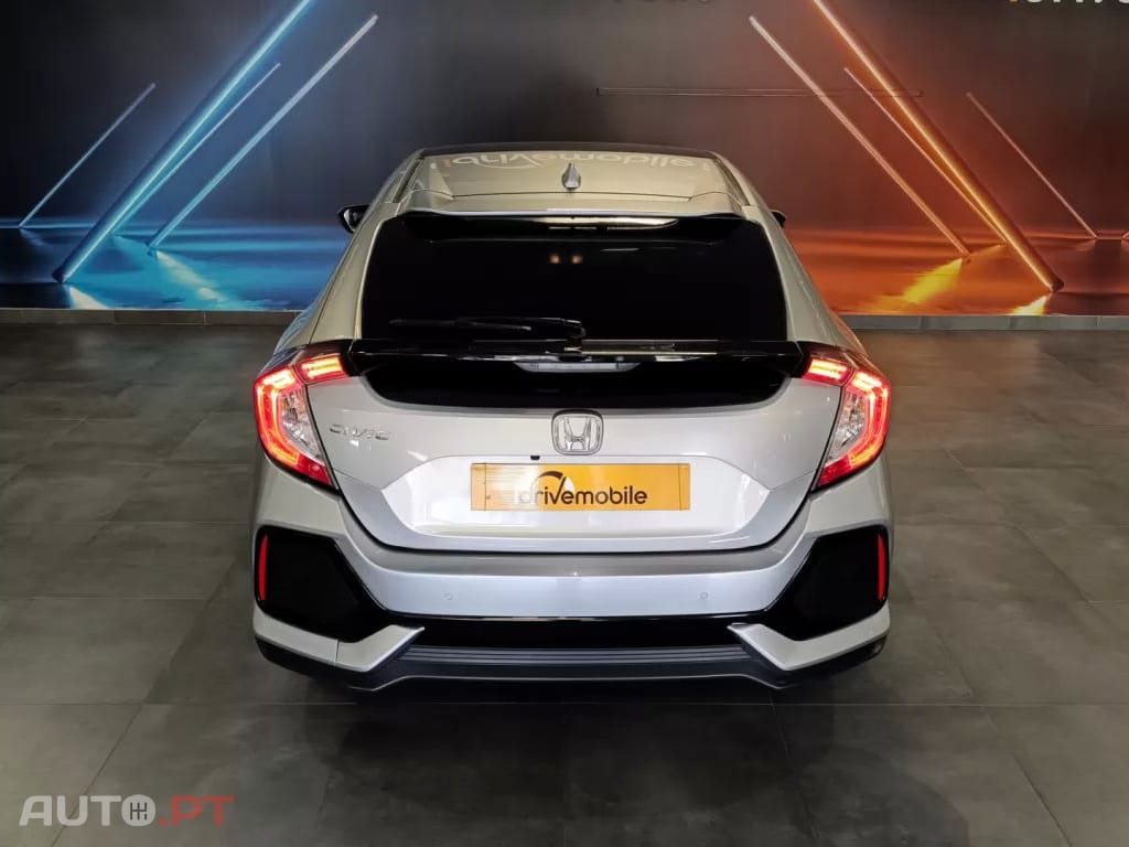 Honda Civic 1.0 i-VTEC Elegance