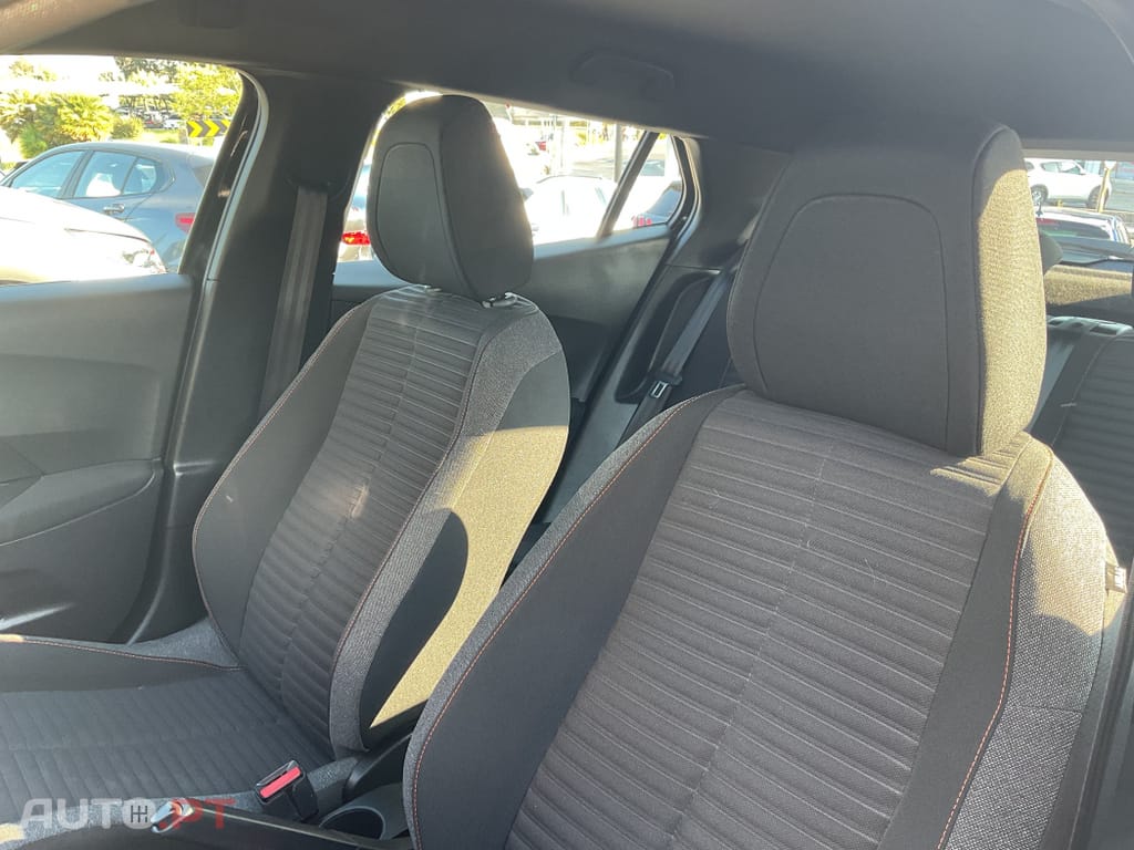 Peugeot 2008 1.2 PureTech Active Pack