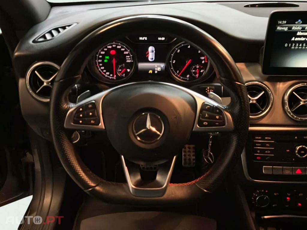 Mercedes-Benz CLA 220 D AMG Line Aut