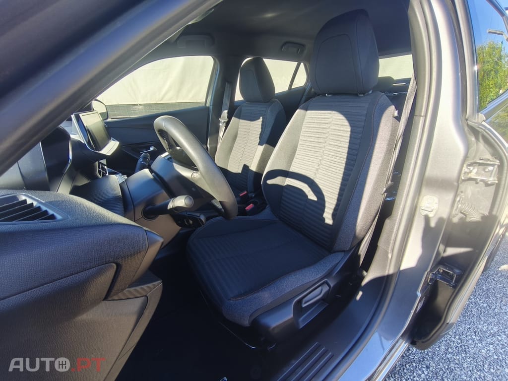Peugeot 2008 1.2 PureTech Active Pack