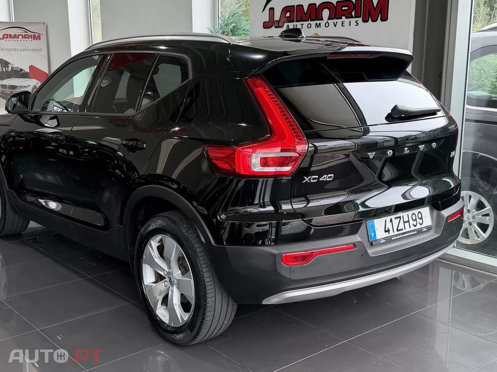 Volvo XC40 1.5 T3 Momentum Plus