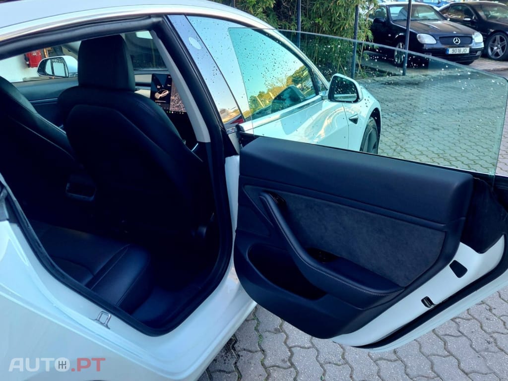 Tesla Model 3 AWD LONG RANGE DUAL MOTOR