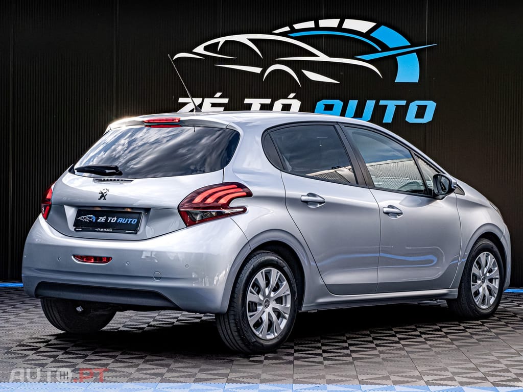 Peugeot 208 1.6 BlueHDi Style