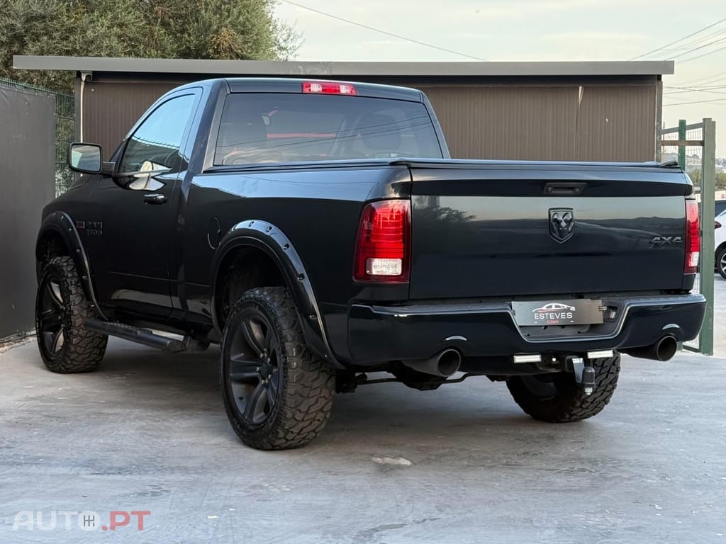 Dodge RAM 1500 5.7 V8