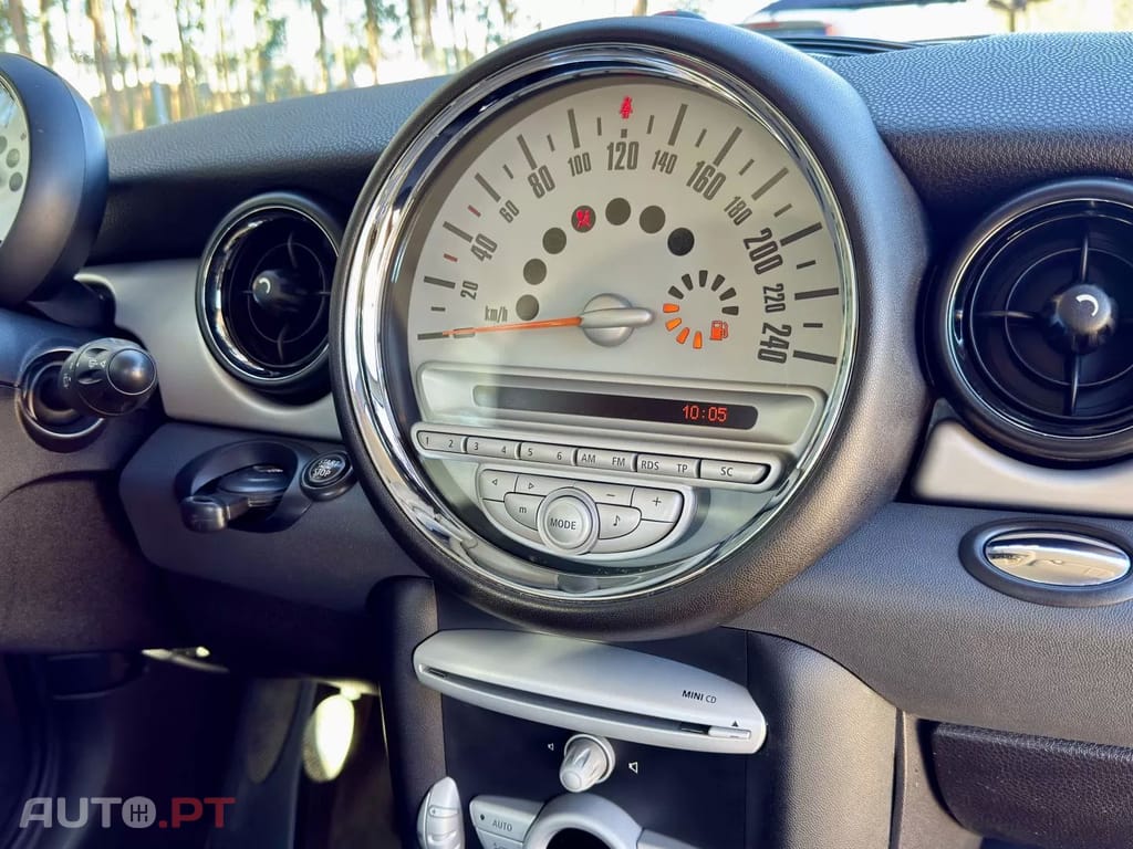 MINI Cooper D 110cv 