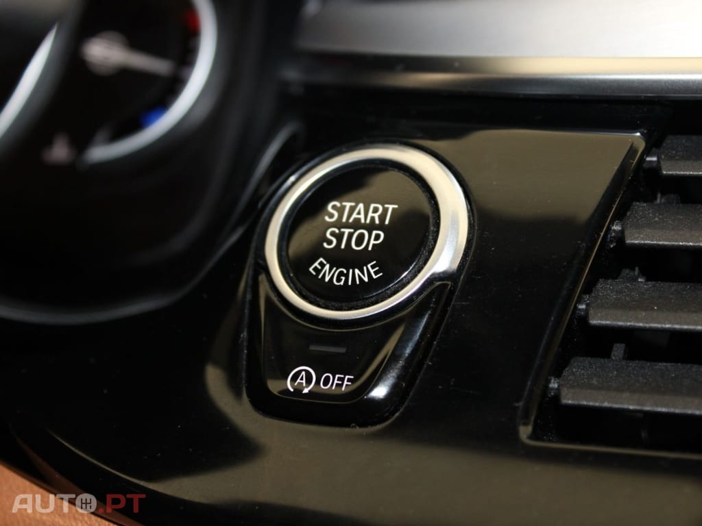 BMW 520 D TOURING LINE SPORT I.V.A DEDUTÍVEL