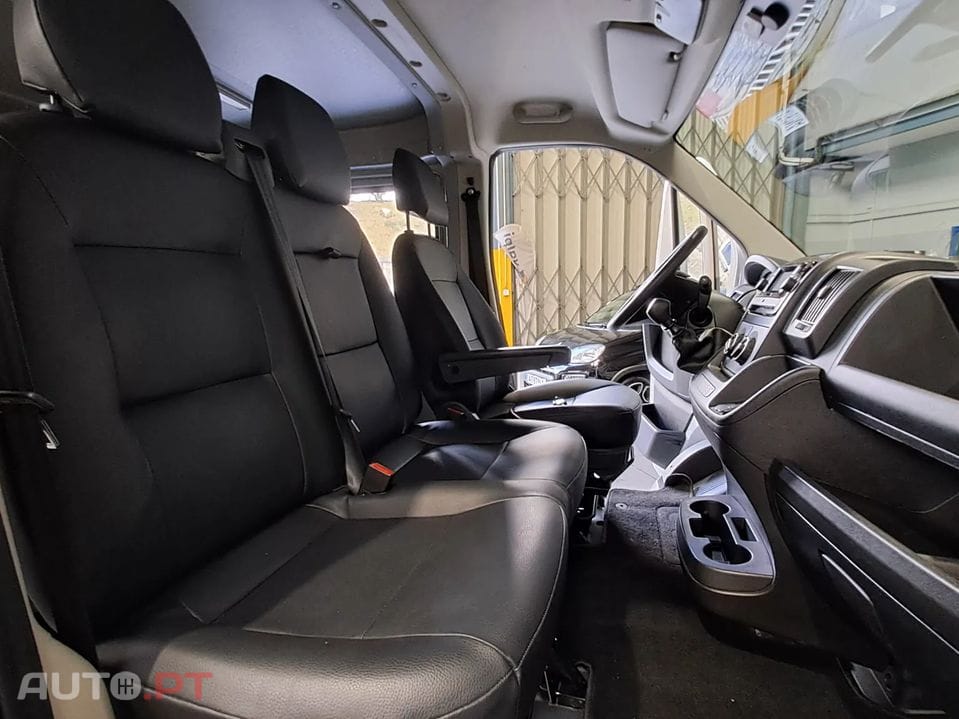 Opel Movano L2H1 3.5T 2.2 D 9 Lugares