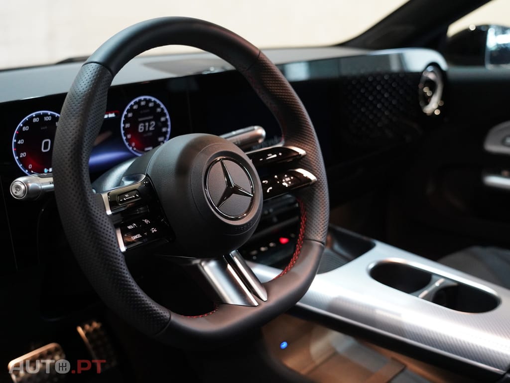 Mercedes-Benz CLA 250 com tecnologia EQ