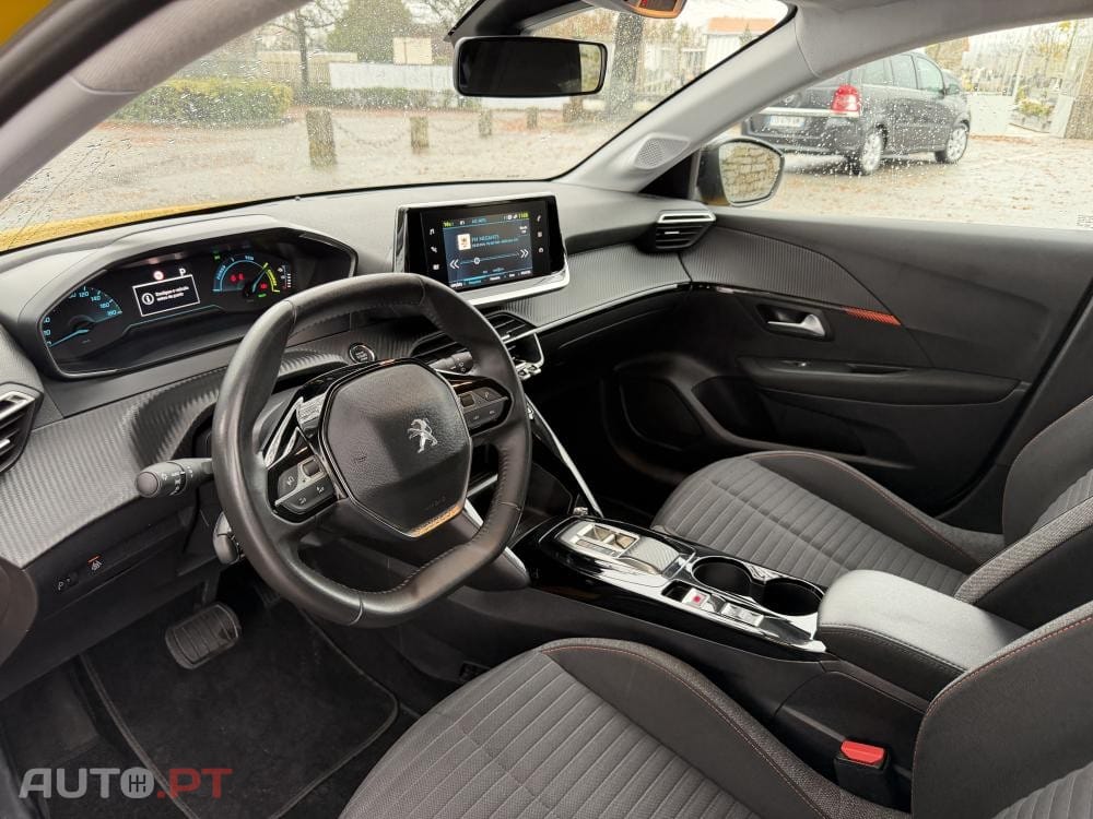 Peugeot E-208 50 kWh Allure Pack