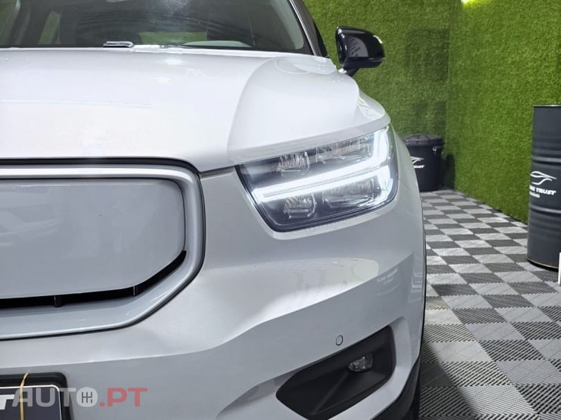 Volvo XC40 P8 AWD Recharge RDesign