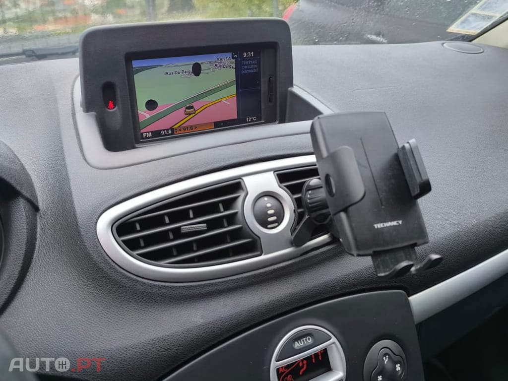 Renault Clio 1.2 16V Privilège Luxe