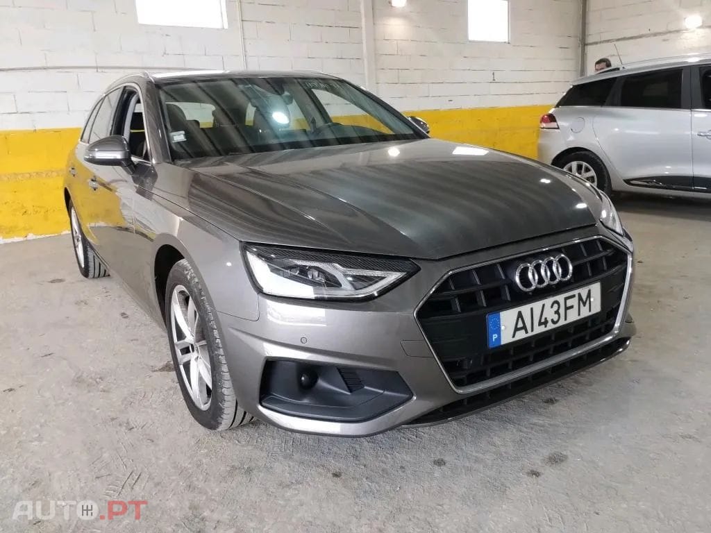 Audi A4 Avant 30 TDI S tronic