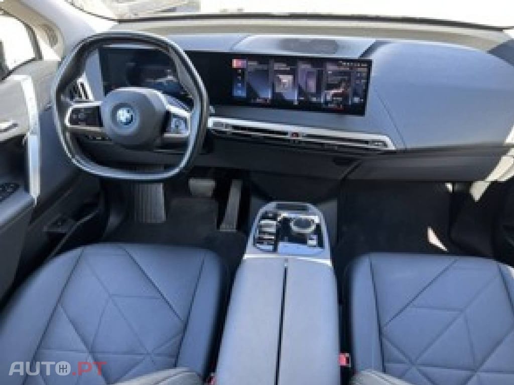 BMW iX xDrive 40