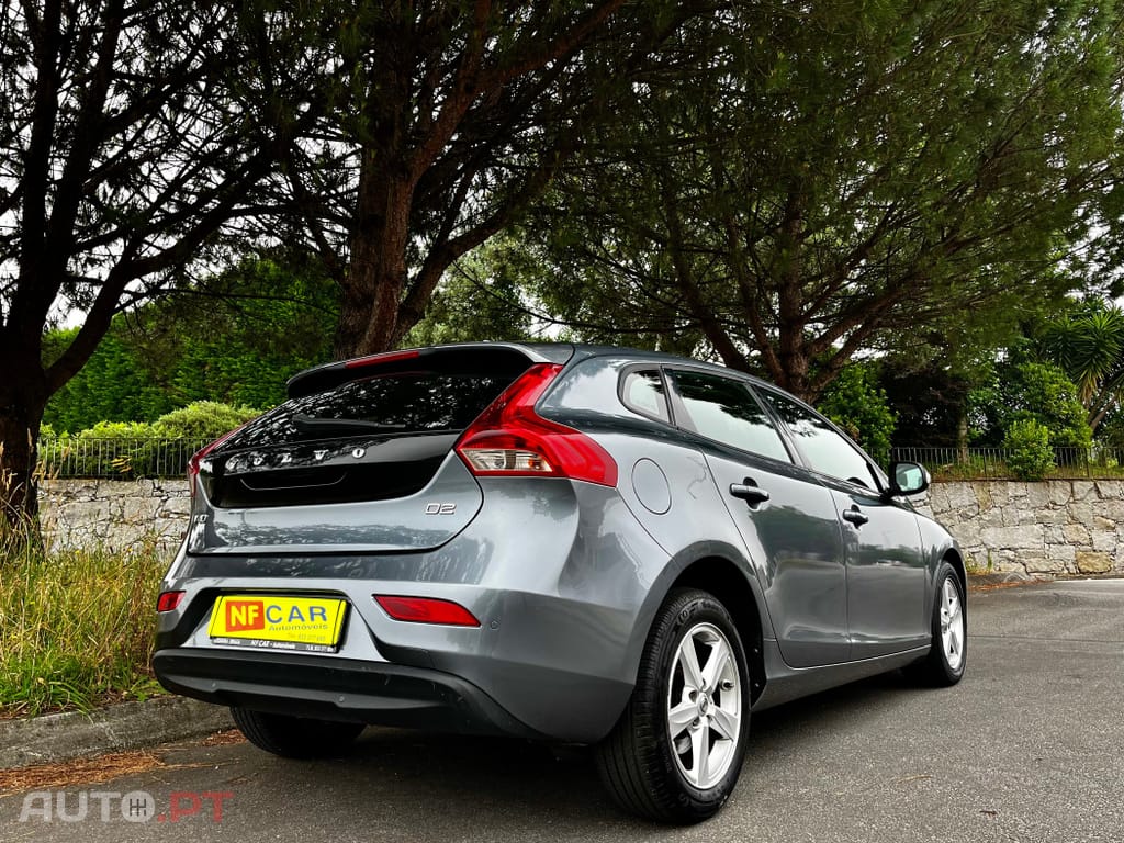 Volvo V40 D2