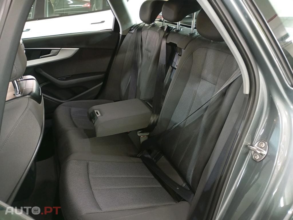 Audi A4 Avant 35 TDI S tronic