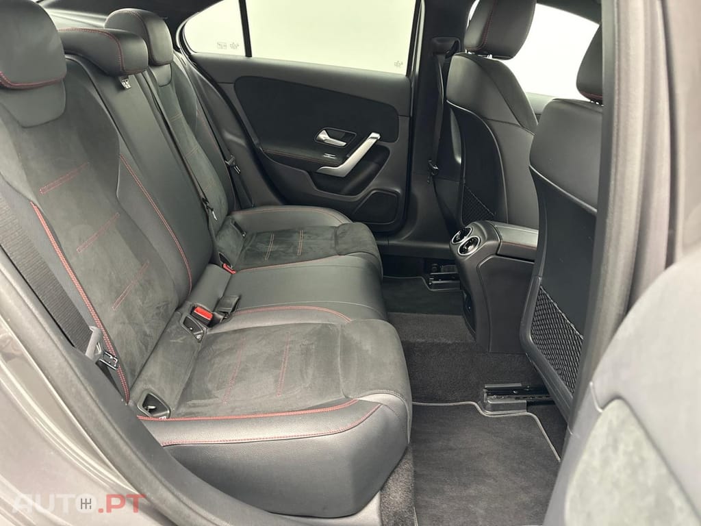 Mercedes-Benz A 250 e AMG Line