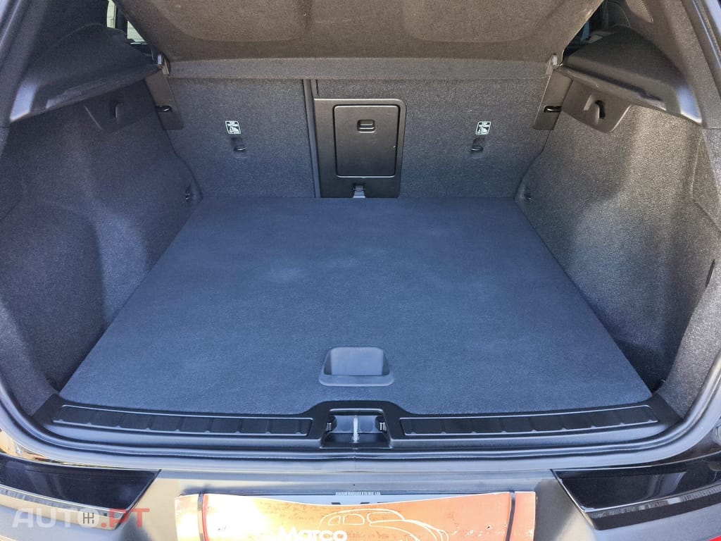 Volvo XC40 2.0 D3 Momentum Plus