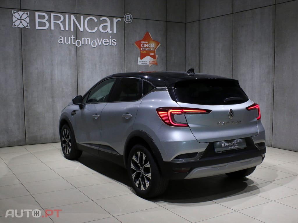 Renault Captur Outro