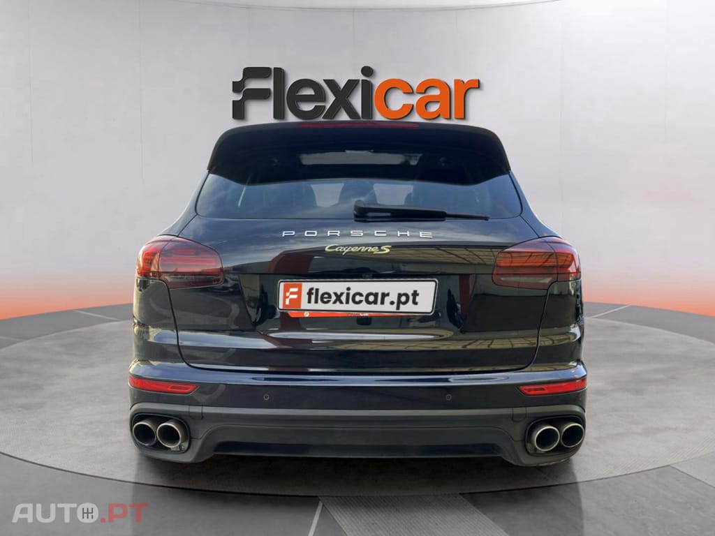 Porsche Cayenne S E-Hybrid