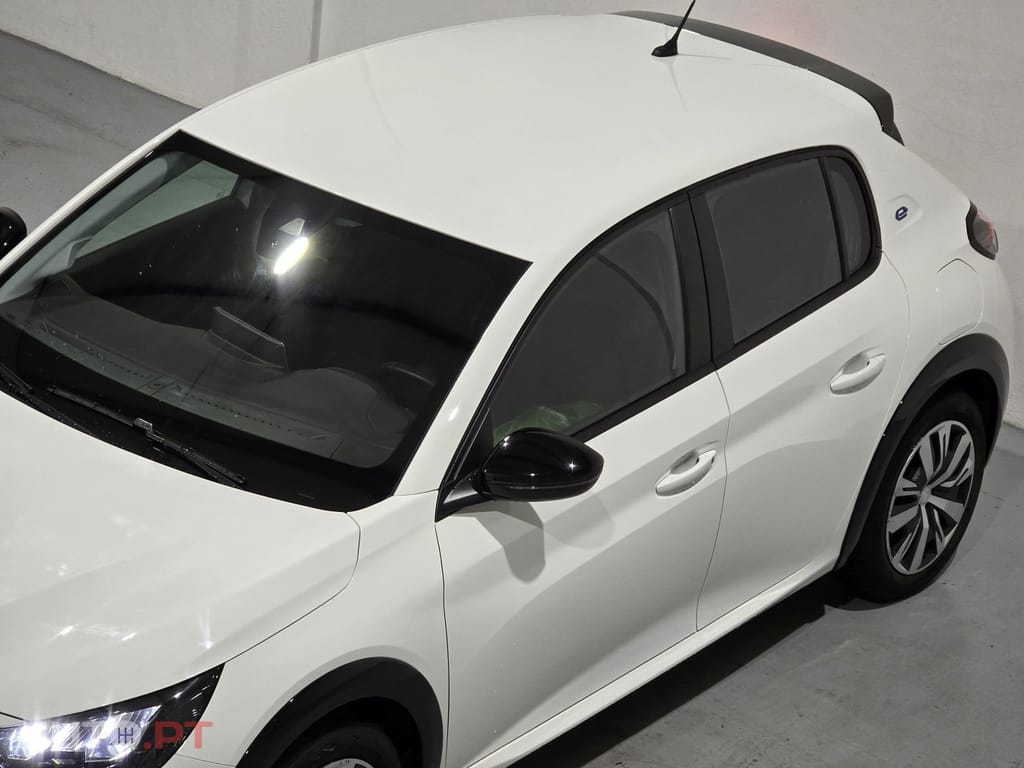 Peugeot E-208 50 kWh Active