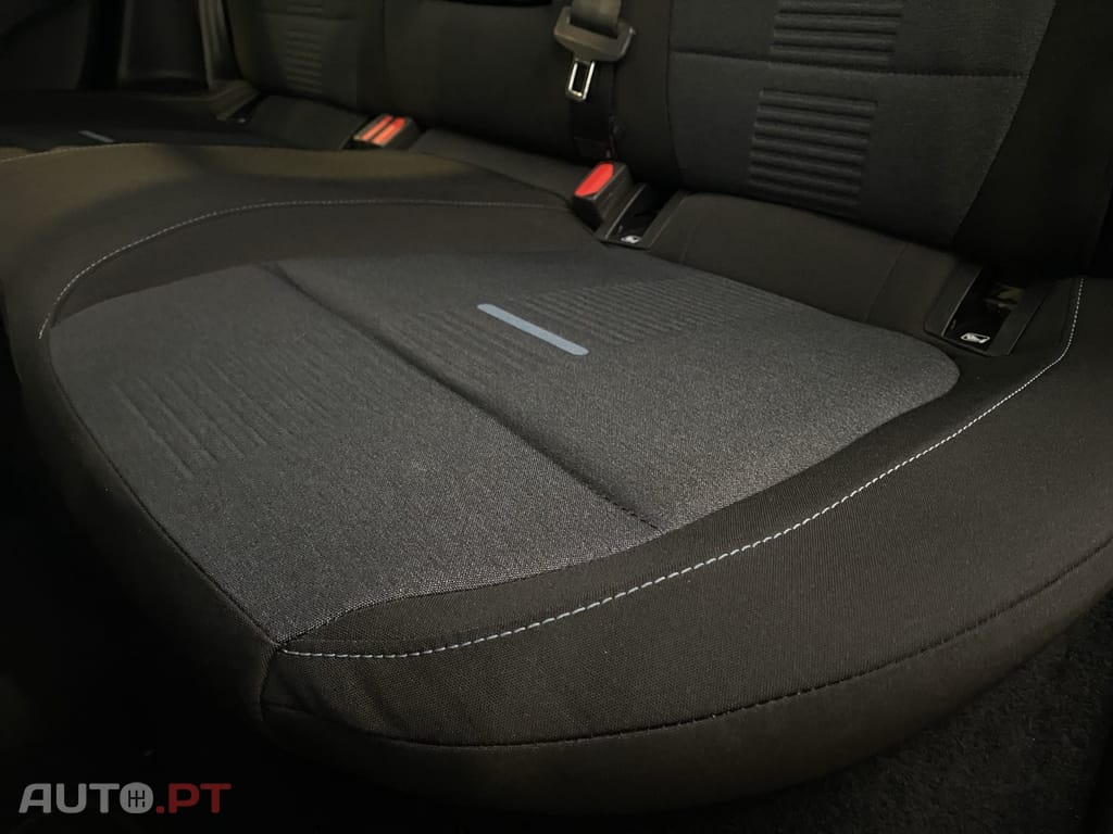 Ford Focus 1.0 EcoBoost MHEV Active