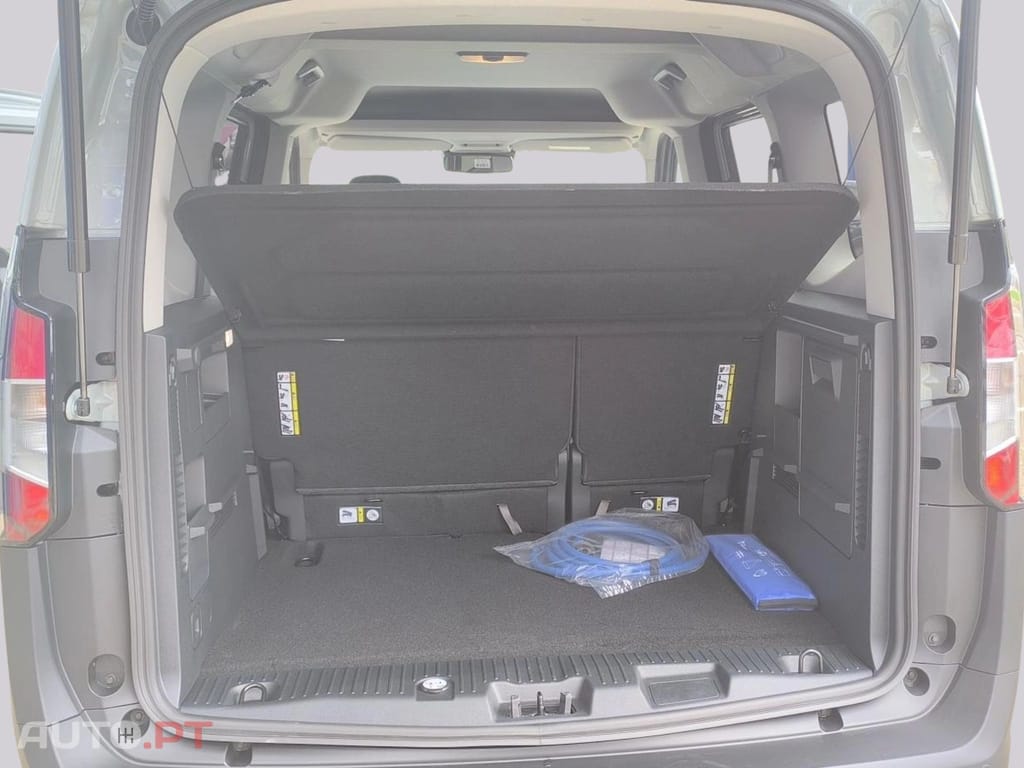 Ford Transit E-Tourneo Courier Titanium I.V.A DEDUTIVEL 