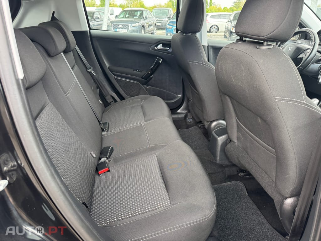 Peugeot 208 1.6 BlueHDi Allure