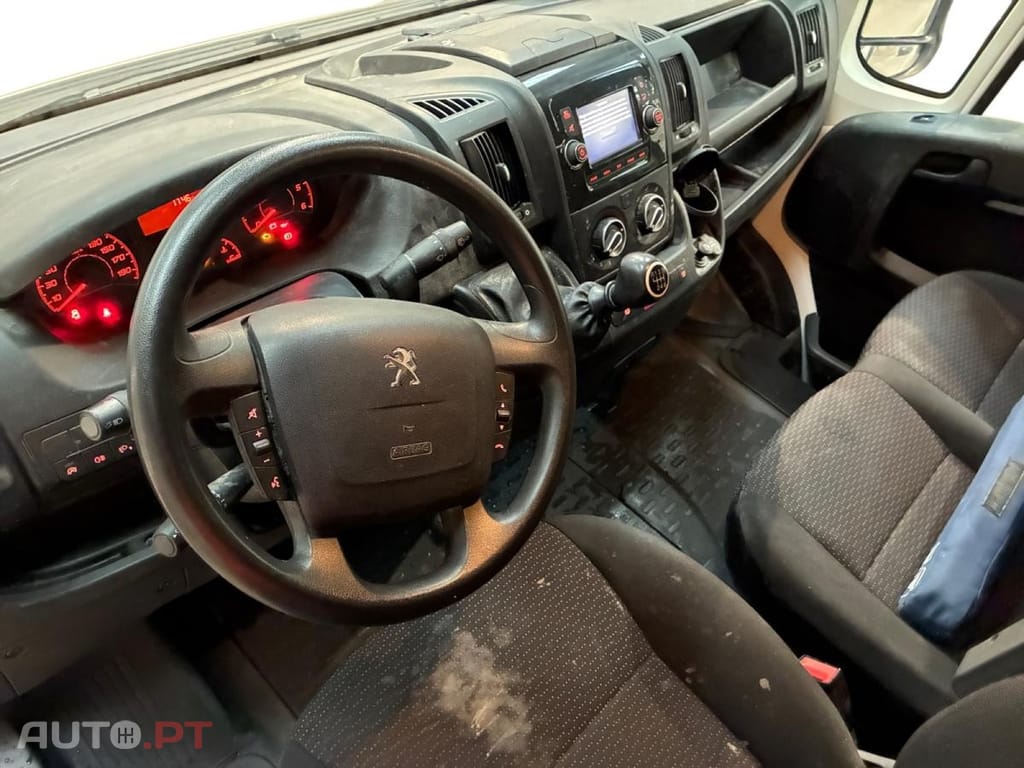 Peugeot Boxer 2.2 BlueHDi 333 L2H2 Premium