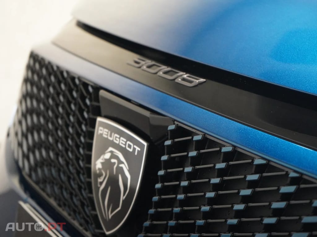 Peugeot 3008 1.2 Hybrid Allure e-DCS6