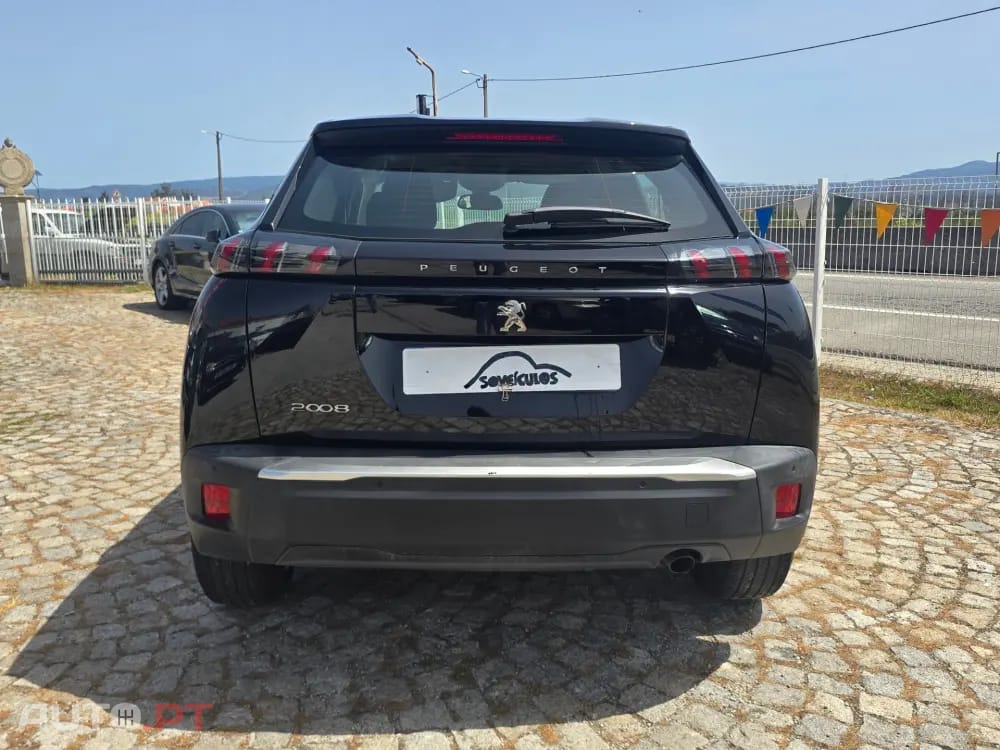 Peugeot 2008 Benzin 100 Allure