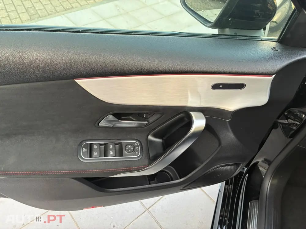 Mercedes-Benz A 180 AMG Line