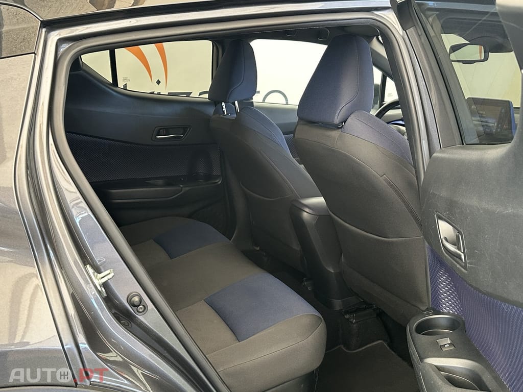 Toyota C-HR 1.8 HSD Exclusive