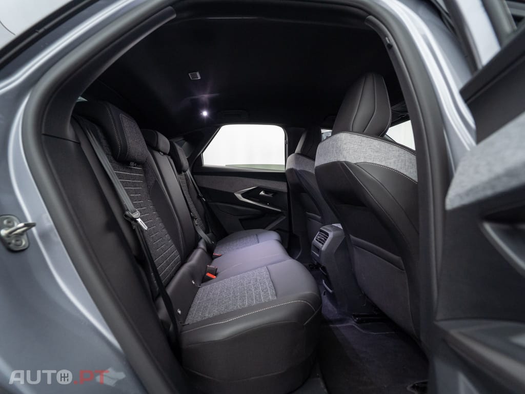 Peugeot E-3008 73 kWh Allure