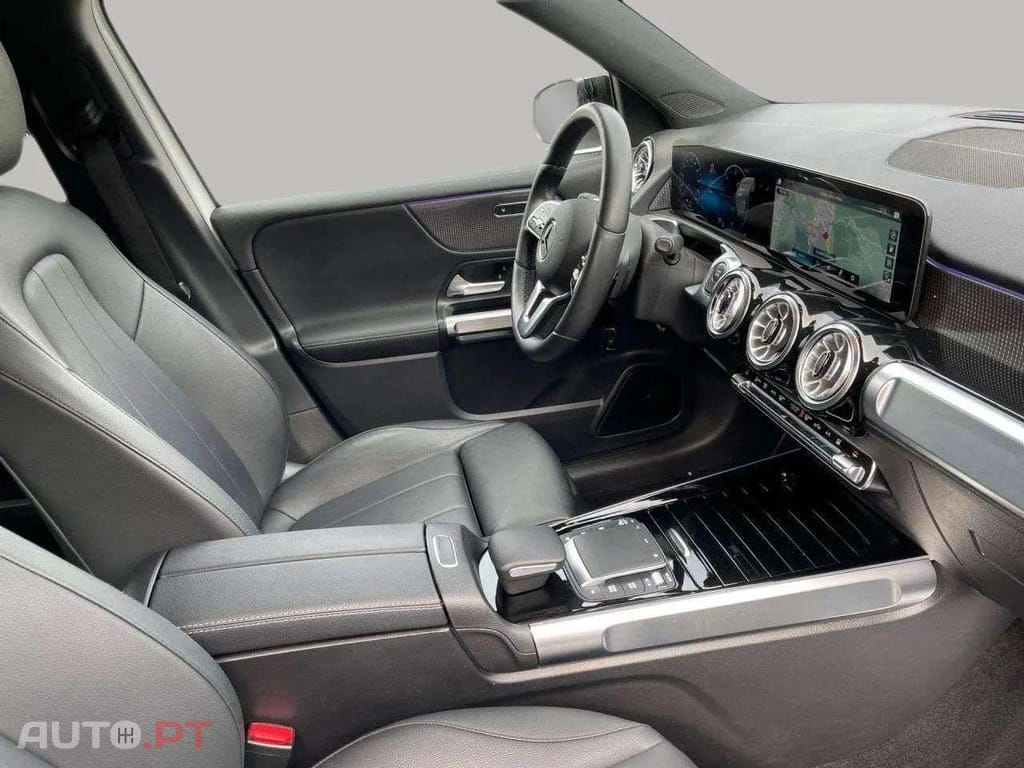 Mercedes-Benz EQB 300 4MATIC PROGRESSIVE