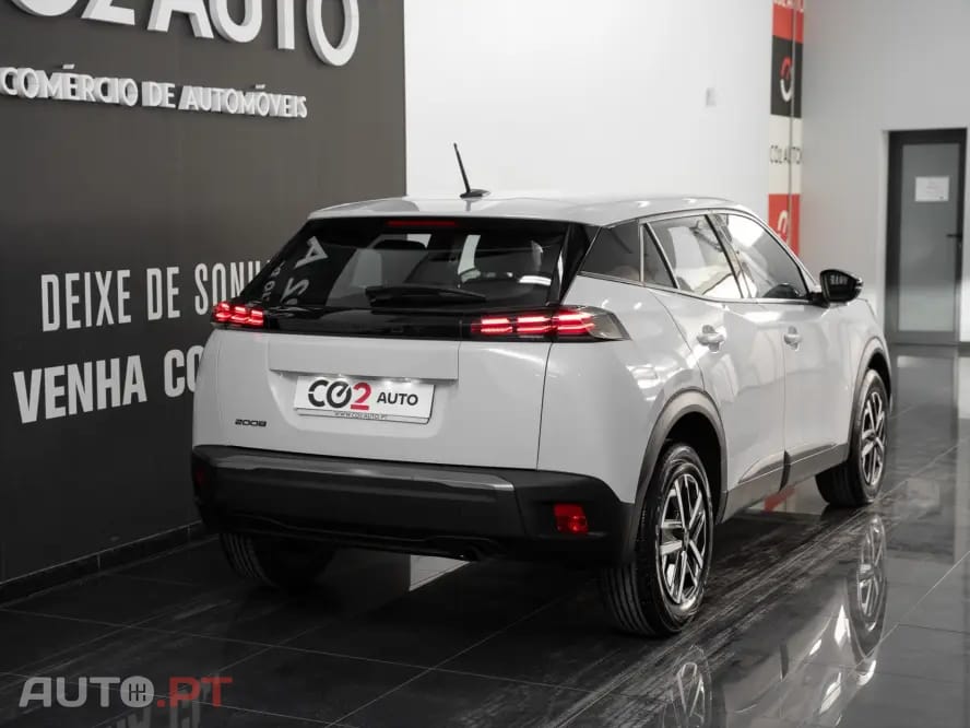 Peugeot 2008 1.2 PureTech Style
