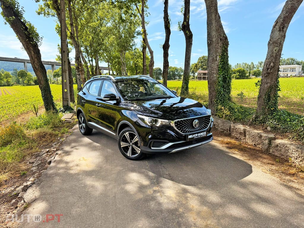 MG ZS EV 44.5 kWh Luxury