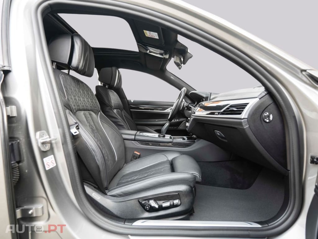 BMW 745 I.V.A DEDUTIVEL e M Sportpaket Laserlicht Head Up